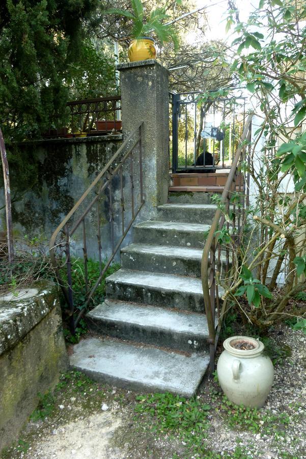 Le Fer En Ceze Bed & Breakfast Sabran Bagian luar foto