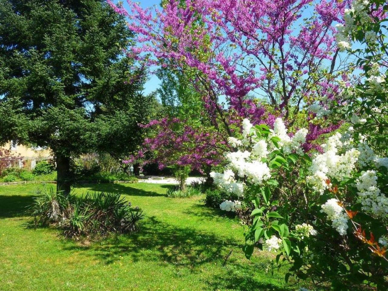 Le Fer En Ceze Bed & Breakfast Sabran Bagian luar foto